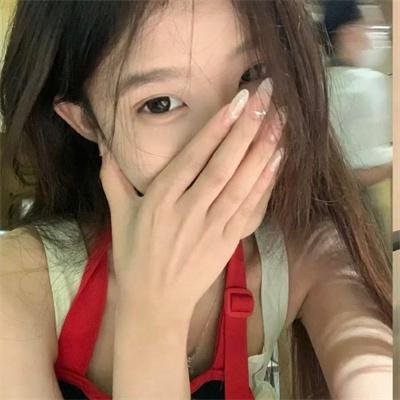 被甩的实习生？她是董事长！